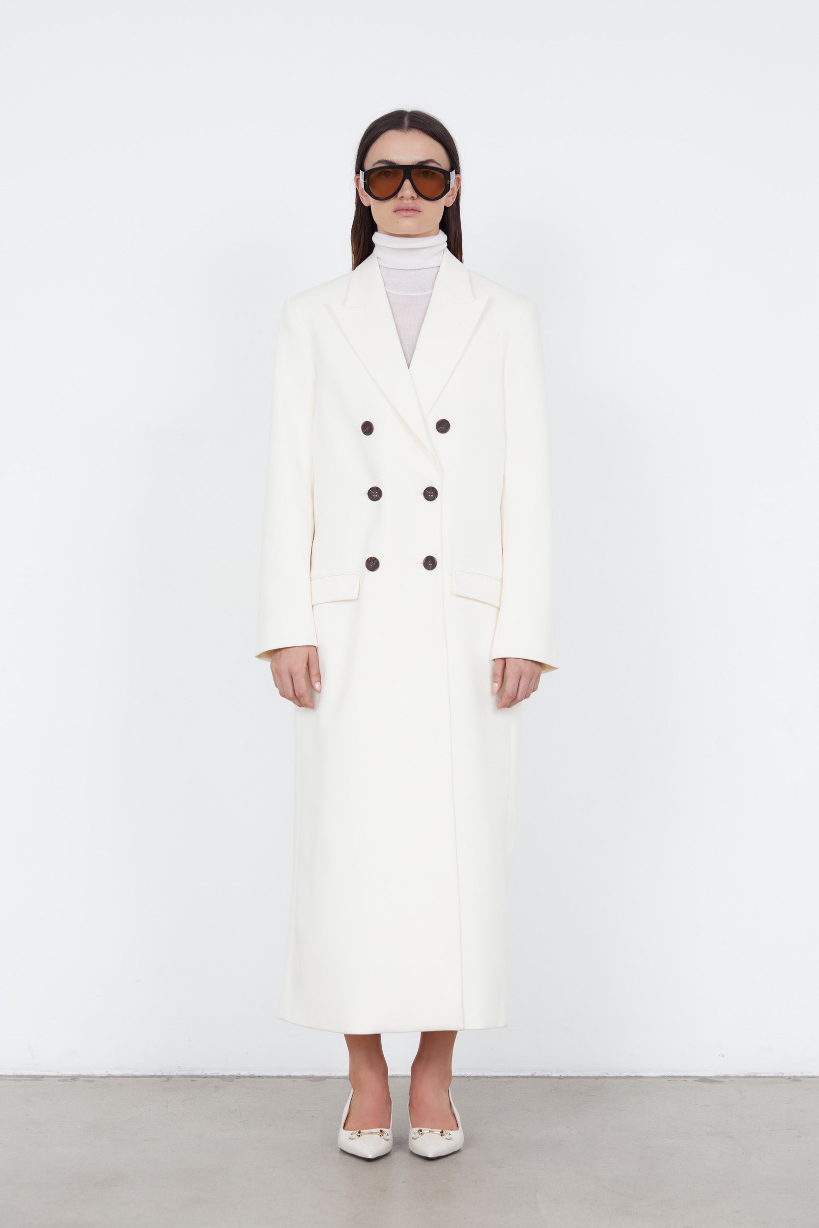 Ivory - Model