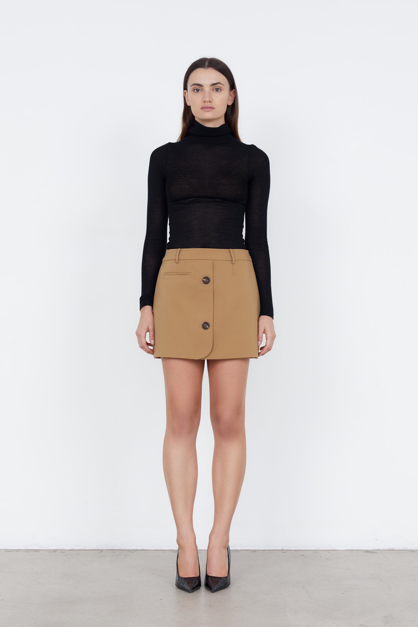 Tan - Model