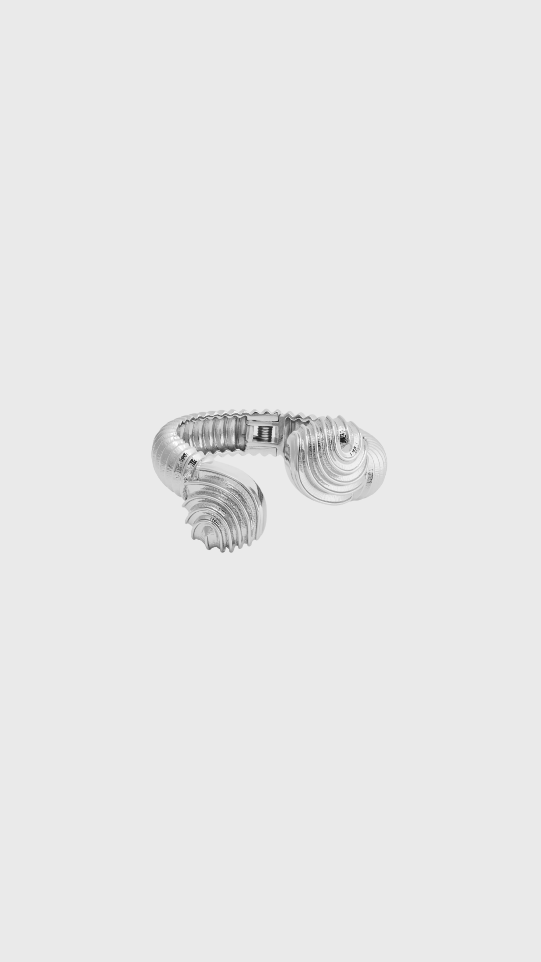 Julietta- Antigua Cuff Silver