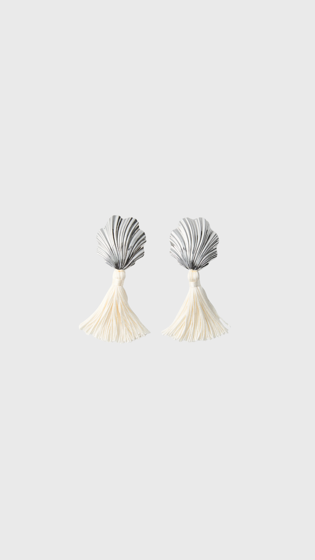 Julietta- Coquille Earrings 