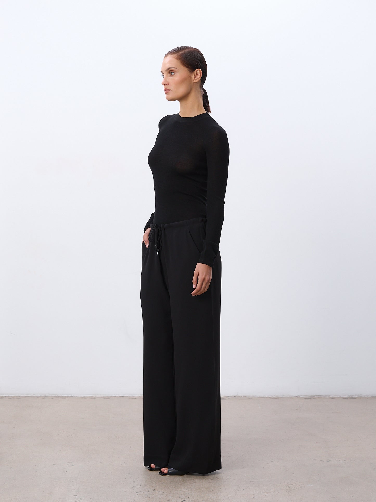 Crepe Drawstring Trouser